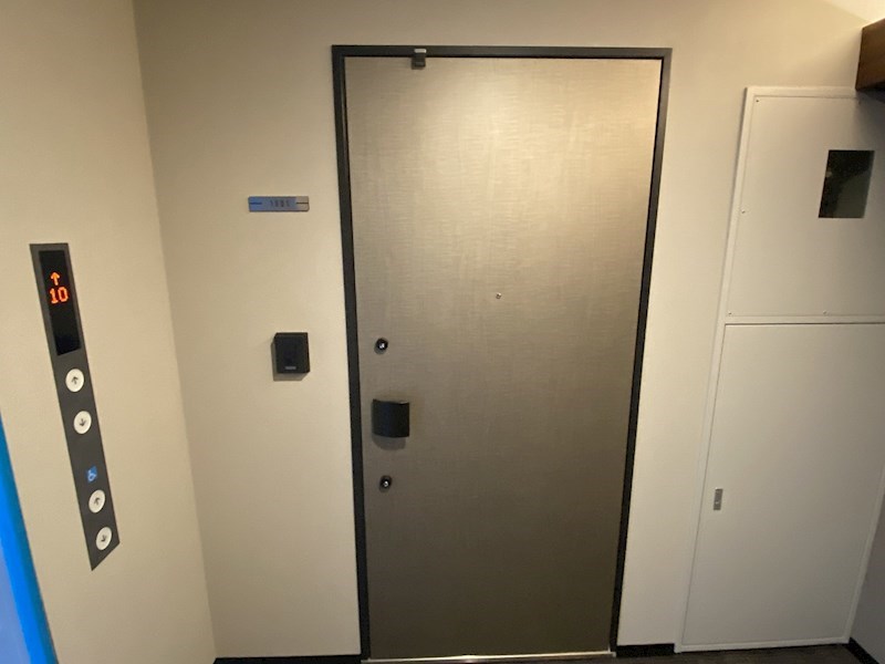 グランデュール富士 玄関