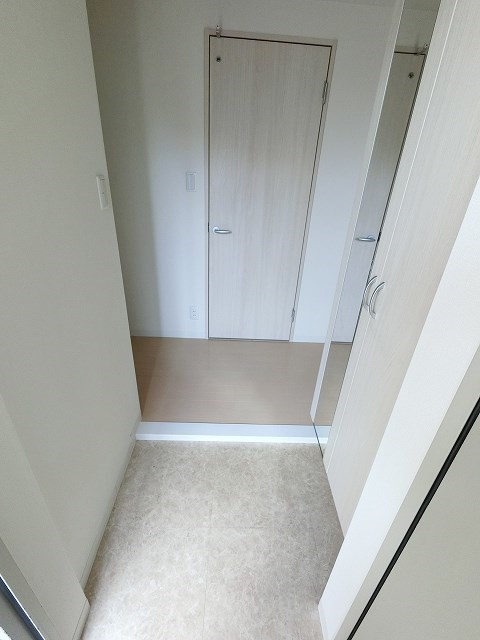 プチフルール入谷 玄関