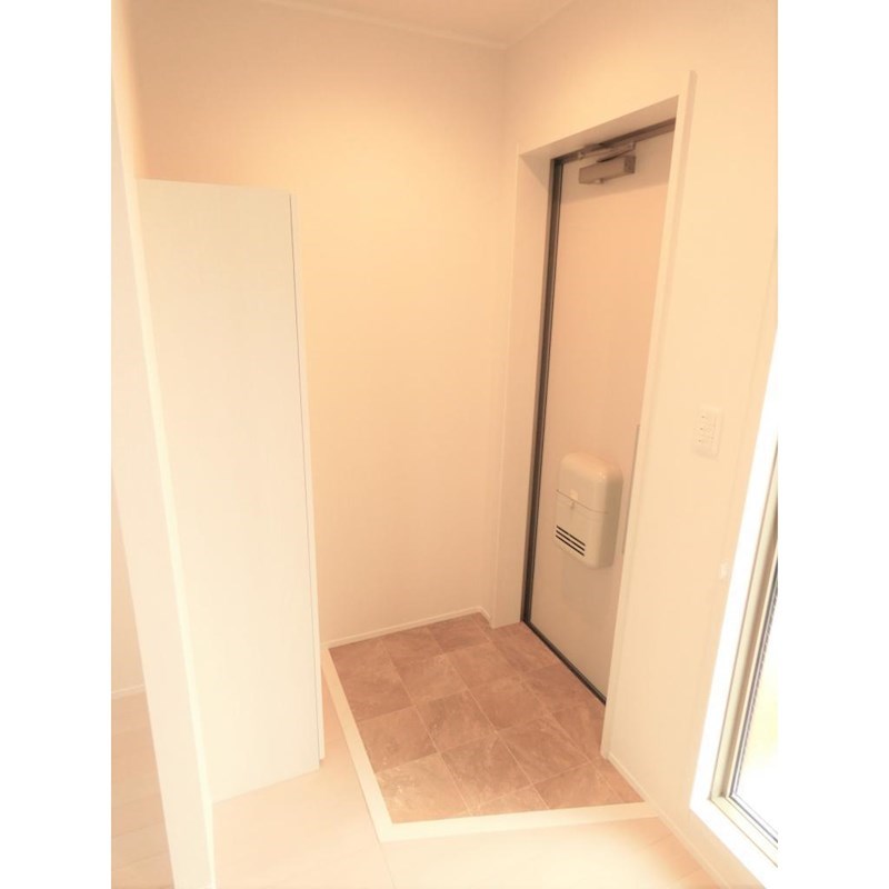 フィカーサ堀切 玄関