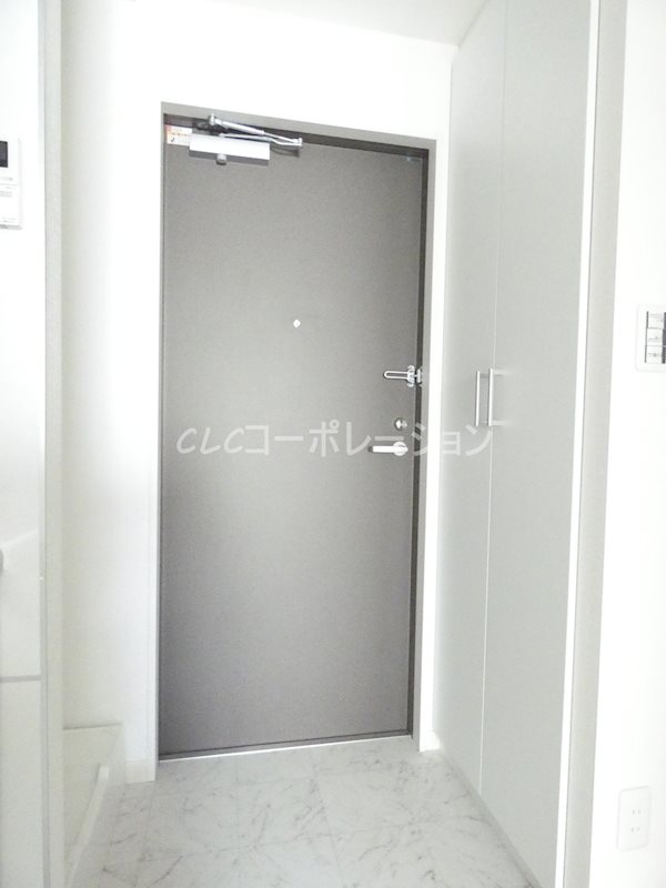 フィールズXIII 玄関