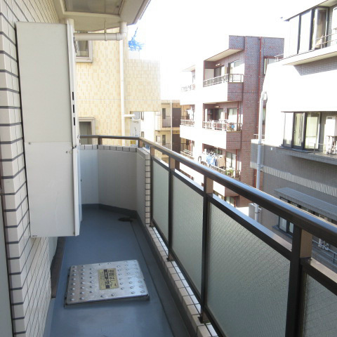 新潮通り一番館 ベランダ