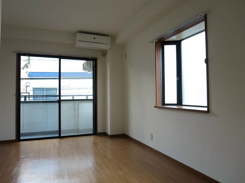 ツゥインコート リビング