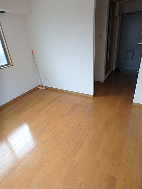 牛瀧ビル リビング