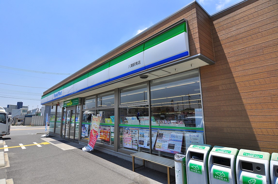 フェリーチェ コンビニ
