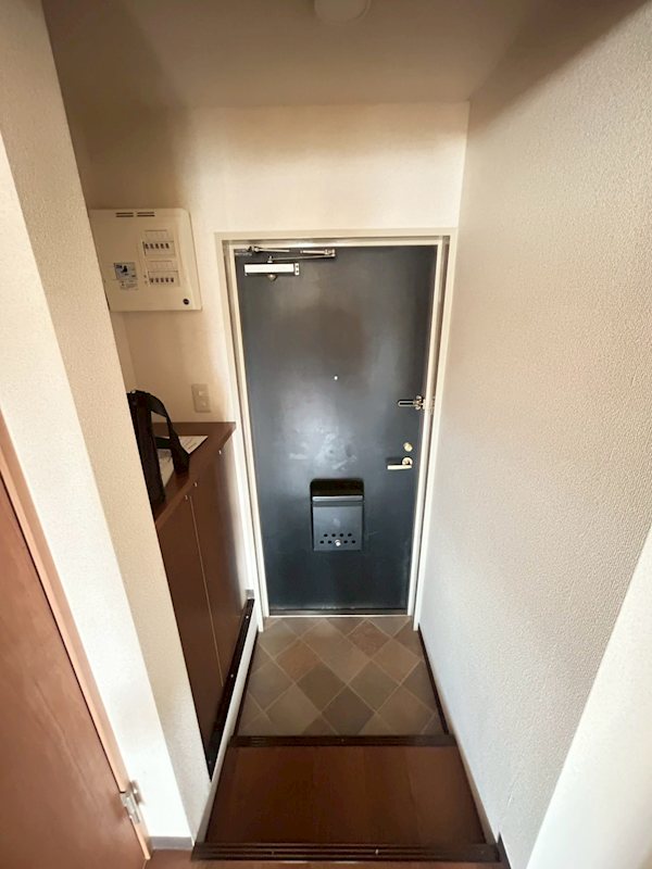 ＶＩＳＵＡＬ　ＣＩＴＹ  玄関