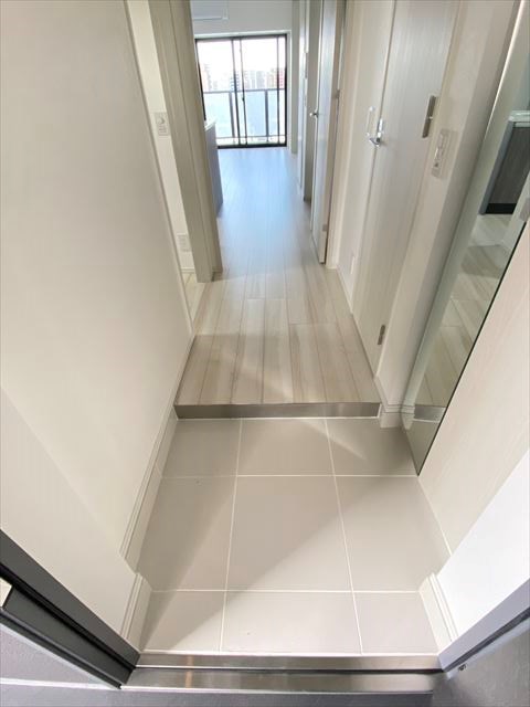 メイクス浅草EAST 玄関