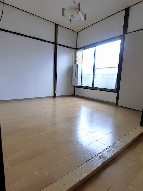 佐藤アパート ベッドルーム