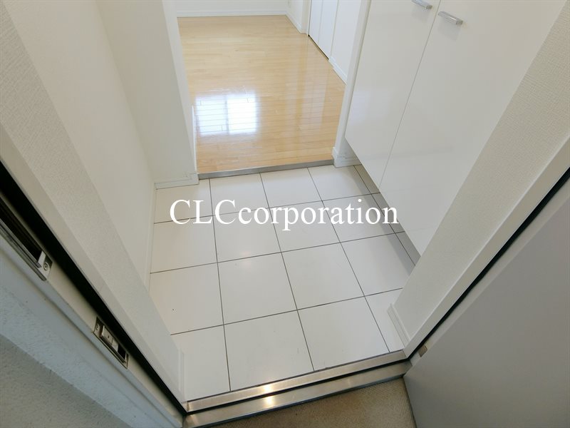 ルクレ新川レジデンス 玄関