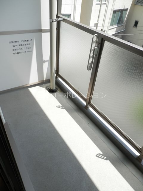 アートサイドヒルズ  ベランダ