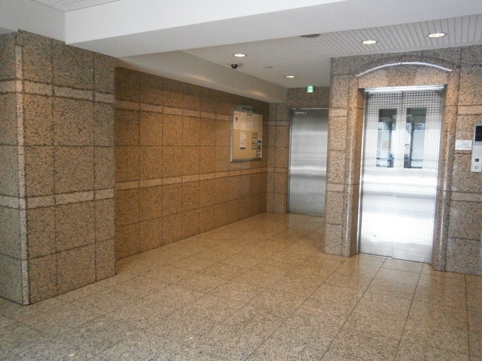 カスタリア新富町 エントランス