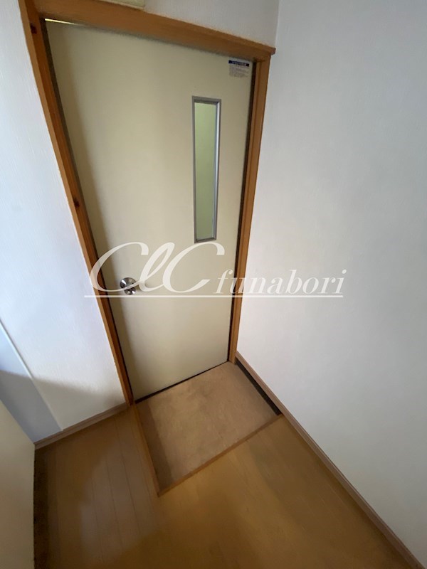 コーポ高英 玄関