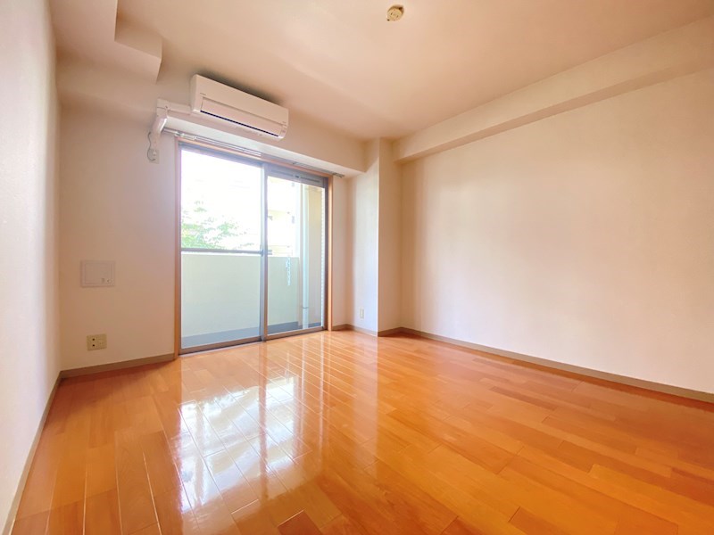 ルネッサ王子  リビング