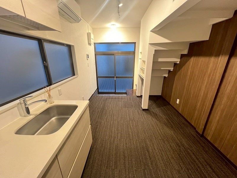 荒川1丁目貸家  リビング