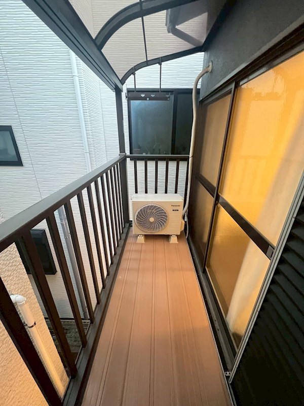 荒川1丁目貸家  ベランダ