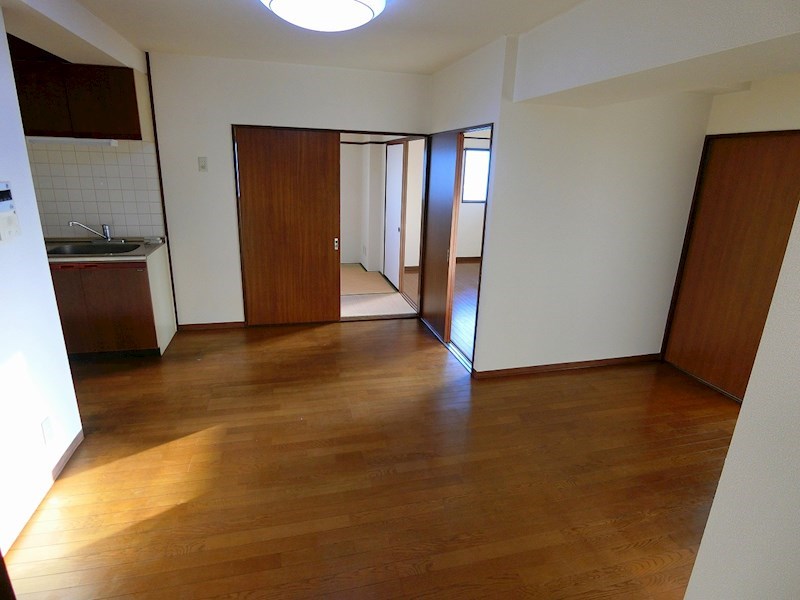 町屋伸和ビル リビング