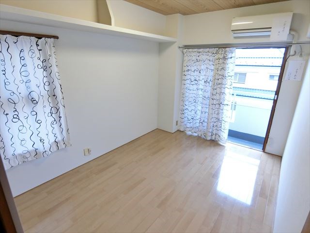 メゾン類光 ベッドルーム