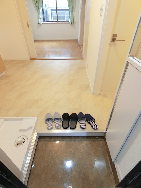 ルミエール町屋  玄関