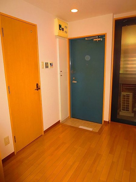 アドバンスシティ  玄関