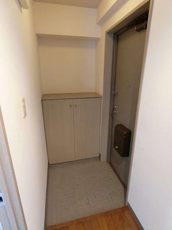 セルピエンテ深川 玄関