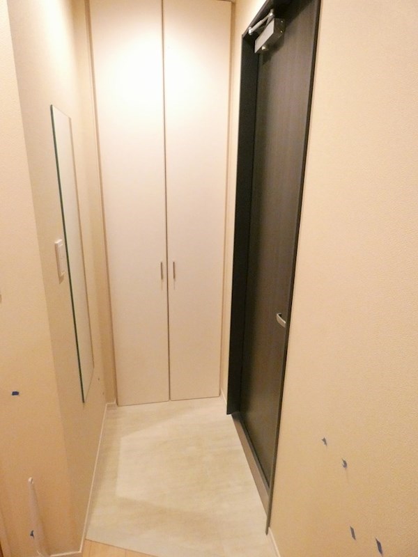 千な里ビル 玄関