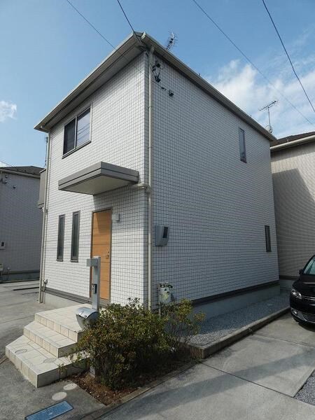 シャン・ド・フルール 玄関