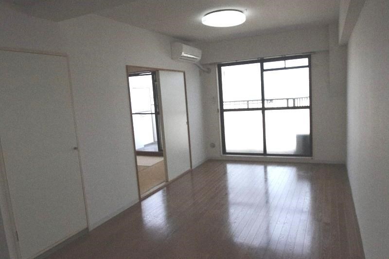 ファウンテン90  リビング