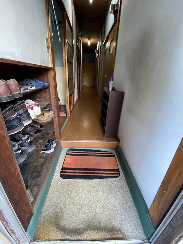 大内荘 玄関