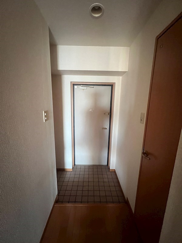 ネクサス立石 玄関