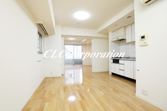 ルクレ新川レジデンス　 リビング