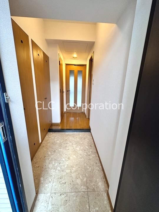 インカウンターマンション 玄関