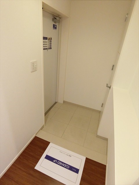 レジディア町屋 玄関