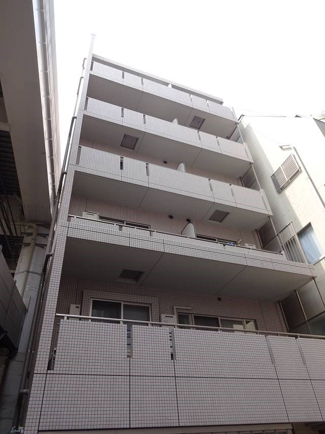 エミリー 外観