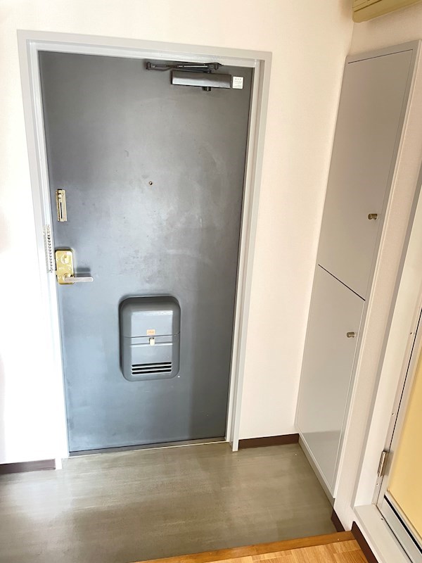 ファミーユＫＩ 玄関