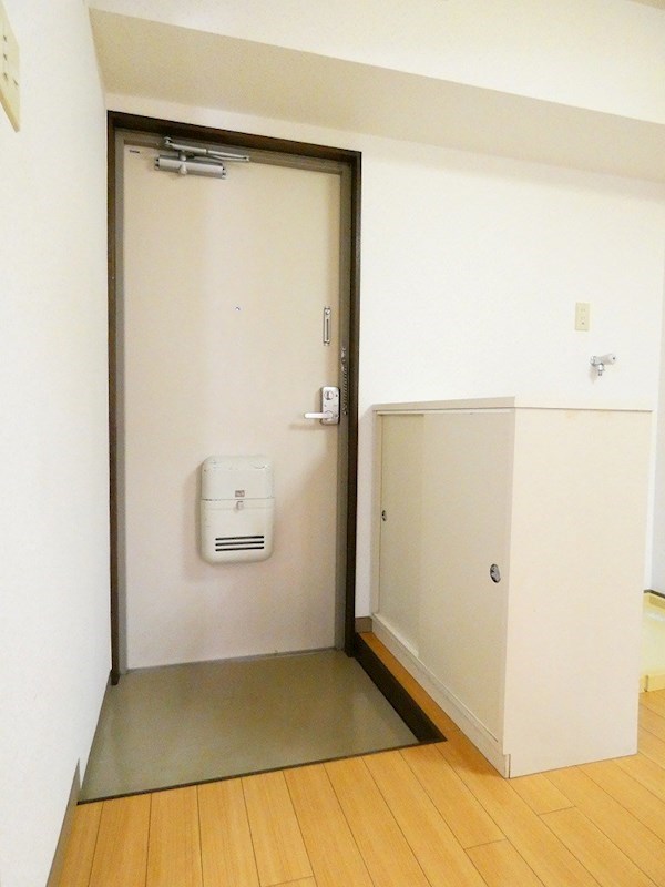 フローラレジデンス  玄関