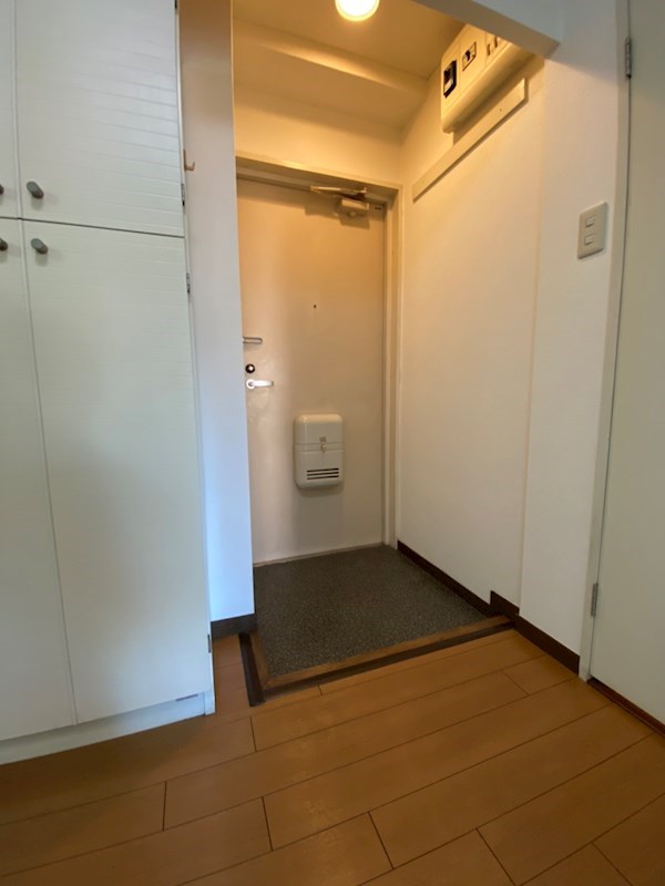 森健ハイツ  玄関