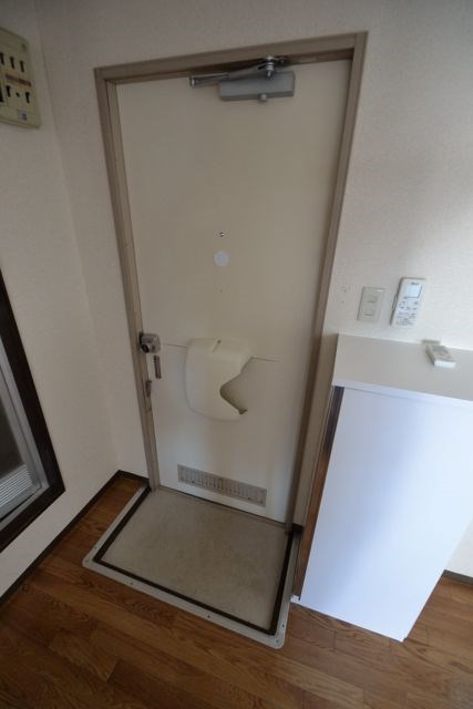 八千代台ハイツ 玄関