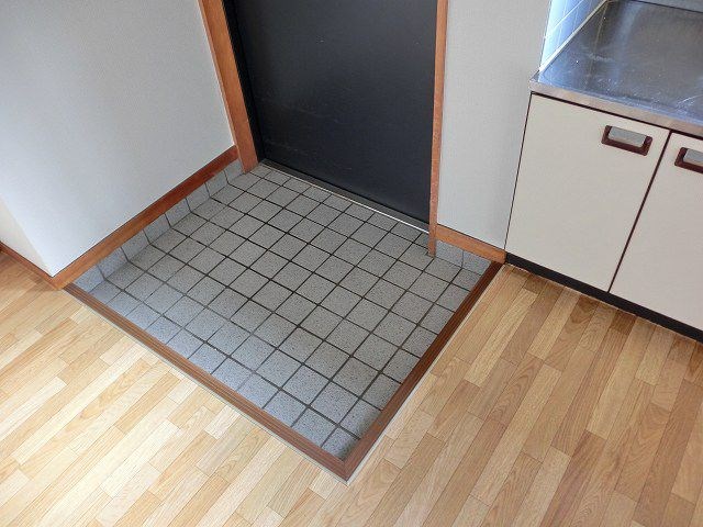 ハイツエスポワール  玄関