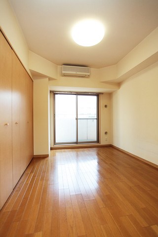カスタリア新富町 ベッドルーム