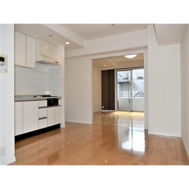 ルクレ新川レジデンス リビング