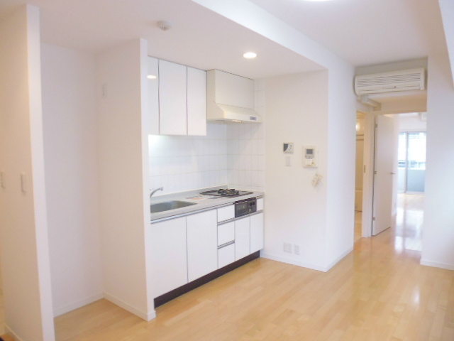 ルクレ新川レジデンス  リビング