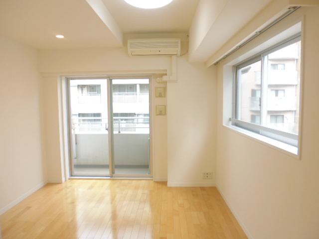 ルクレ新川レジデンス  ベッドルーム