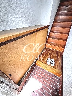 グランデ山和 玄関