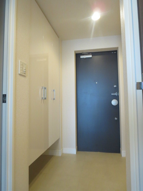 リーフコンフォート新小岩 玄関