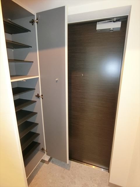 グランパセオ日本橋イースト   玄関