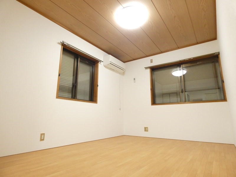 乙顔コーポ  リビング