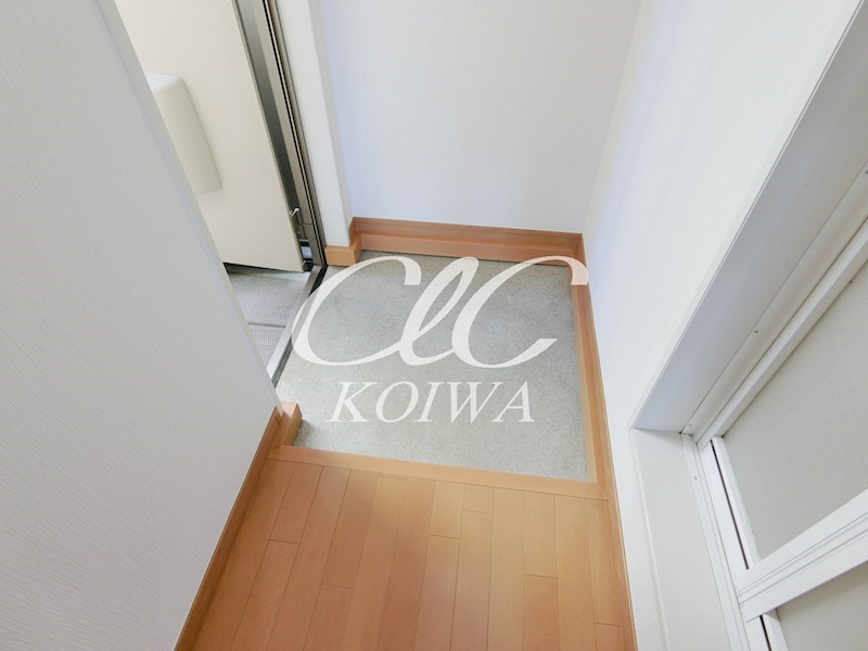 エルカーサ南小岩 玄関