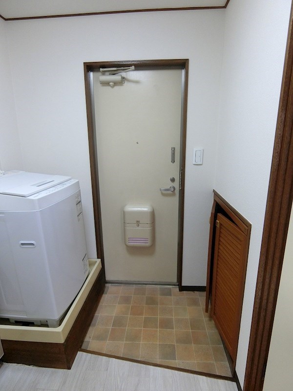 鷲山マンション 玄関