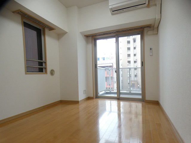 ロワール浅草花川戸 リビング