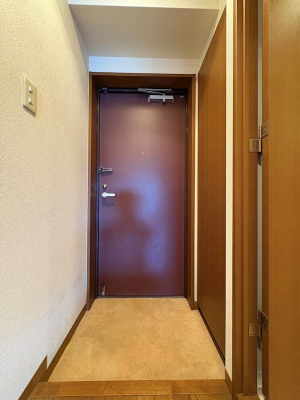 アウラ１０  玄関