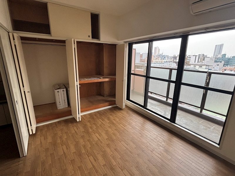 オークマンション ベッドルーム